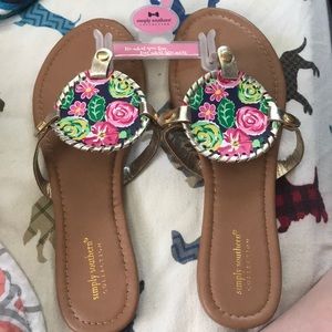 NWT simply southern sandals